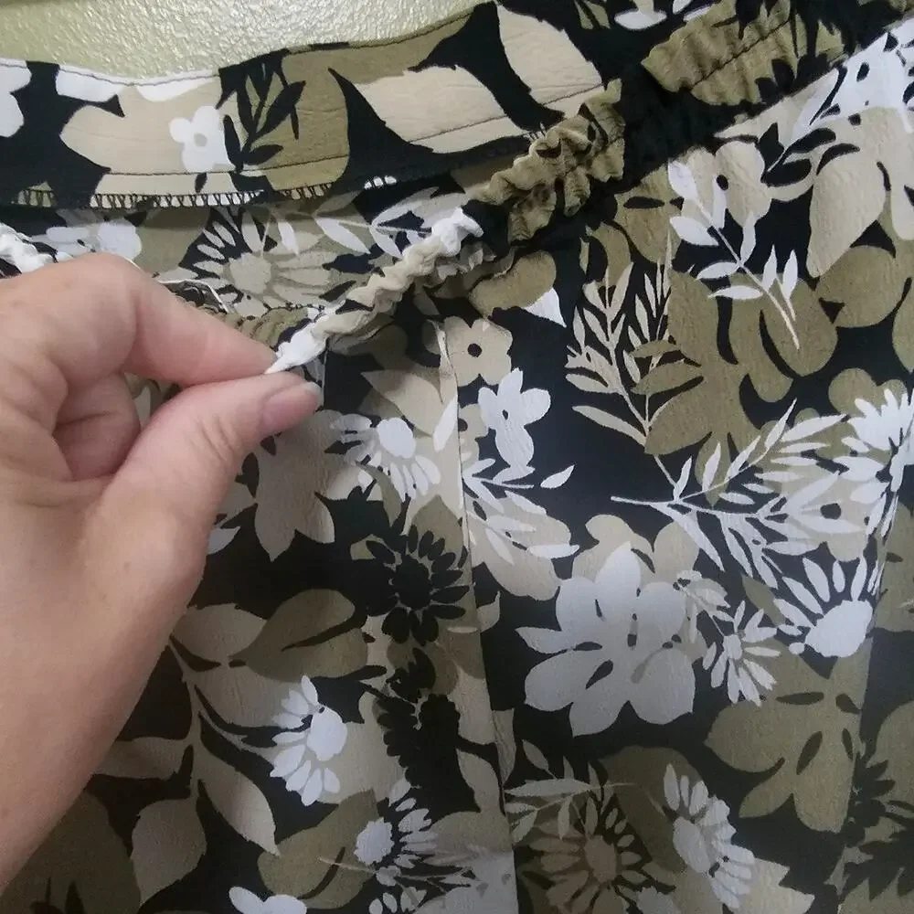 Briggs Vintage Midi Skirt Women's Size MP Floral Boho Office Casual Artsy Party